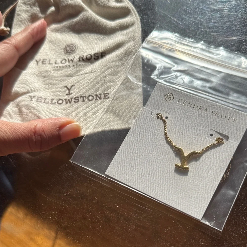 NWT $60 Kendra Scott x Yellowstone Dutton 14K Gold Plated Small Short Y Necklace